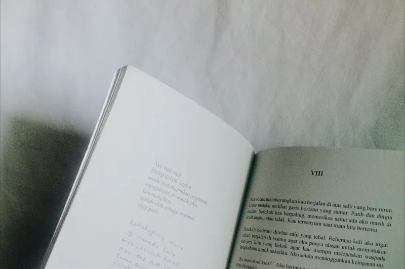 Where the Line Ends, the Feeling Begins: Mastering the Art of the Poetic Break